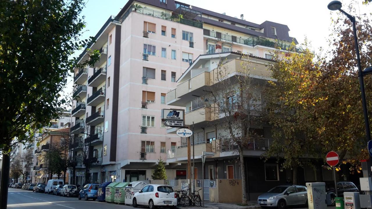 Appartement Mira à Pescara Extérieur photo
